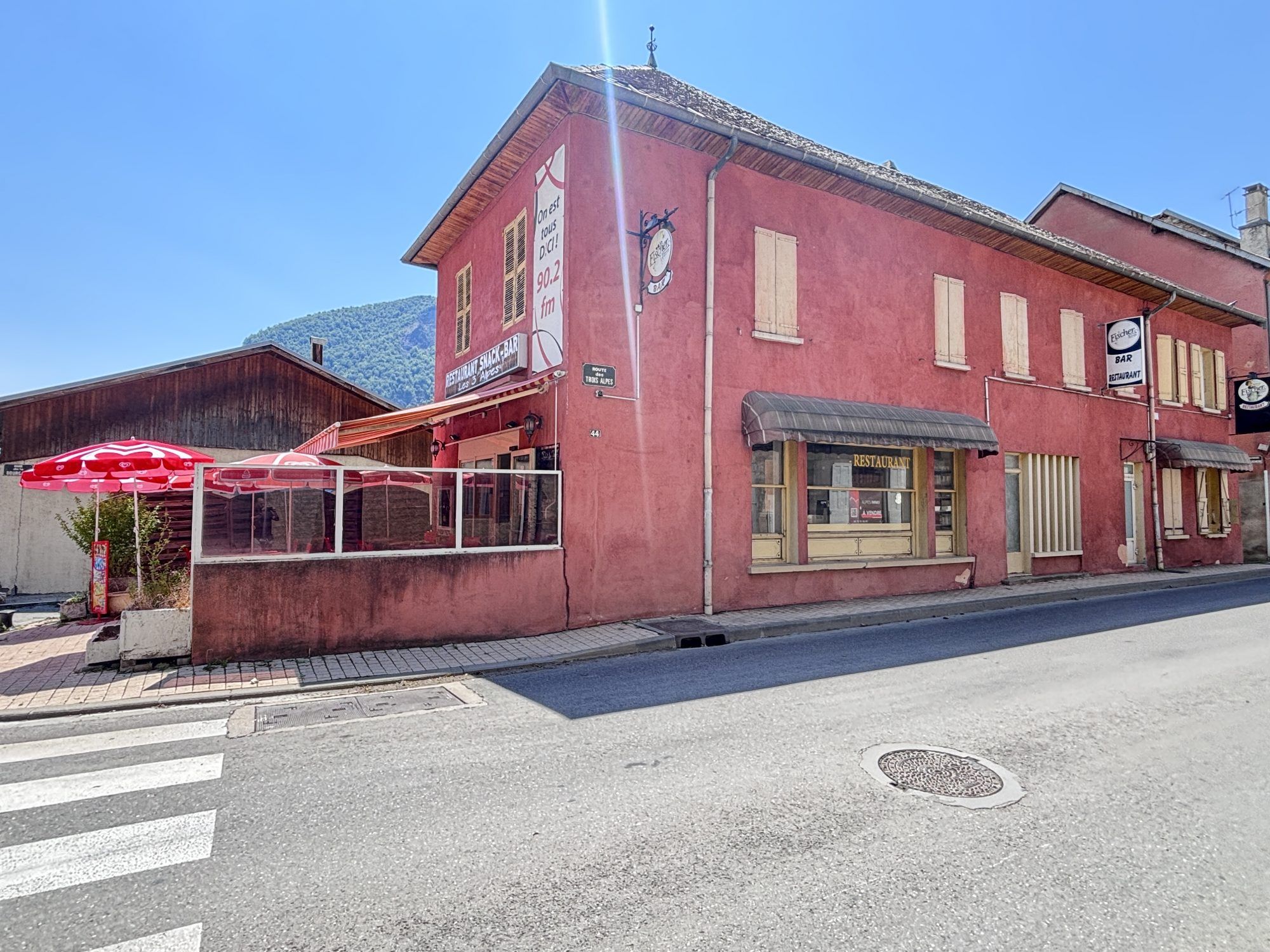 commerce en vente sur REMOLLON (05190)