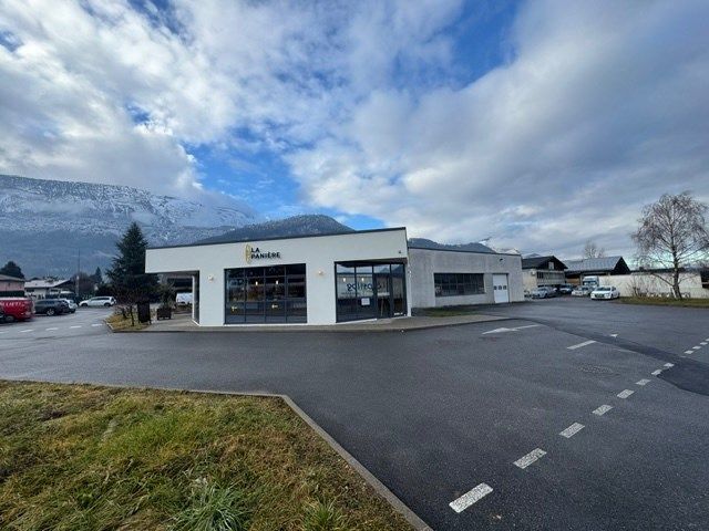 commerce en location sur MARNAZ (74460)