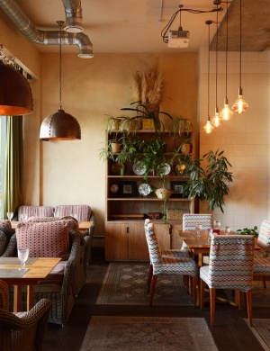Restaurants & bars